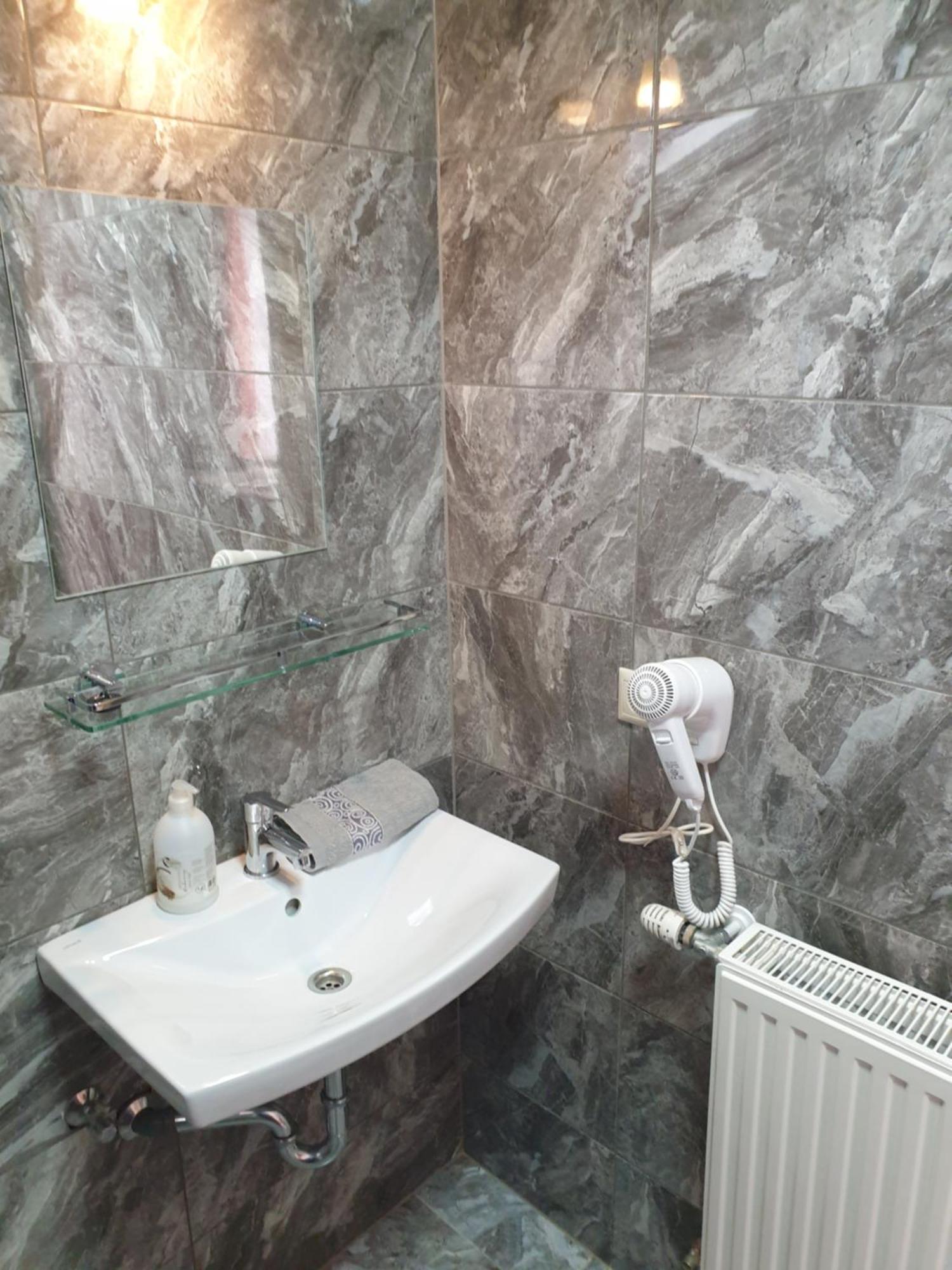 Anita Apartman Sopron Exterior foto